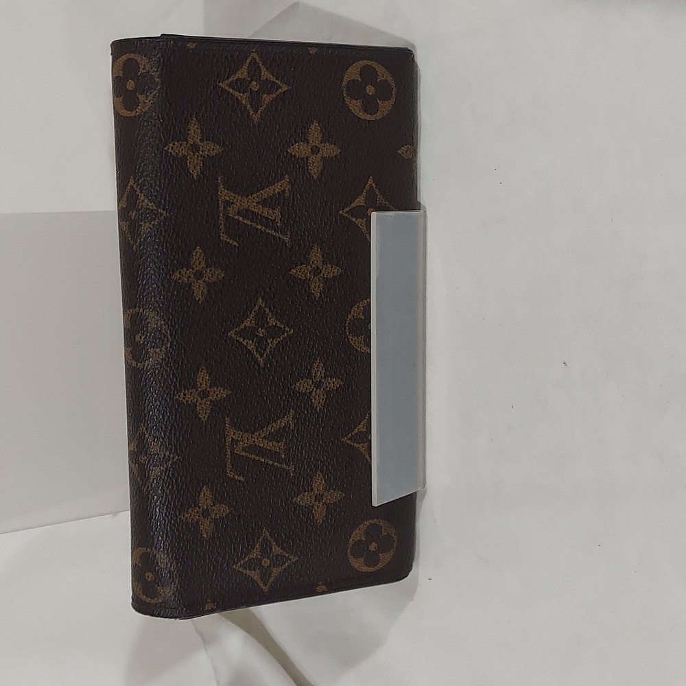 Authentic Louis Vuitton Long Monogram Sara Wallet - Picture 2 of 11
